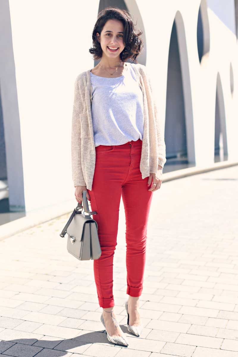 Style-In-Lima-Pantalon-Rojo-Cintura-Alta-Zara-Top-Twist-and-Tango-Chaqueta-Mi-and-Co-Bolso-Gris-Bimba-y-Lola