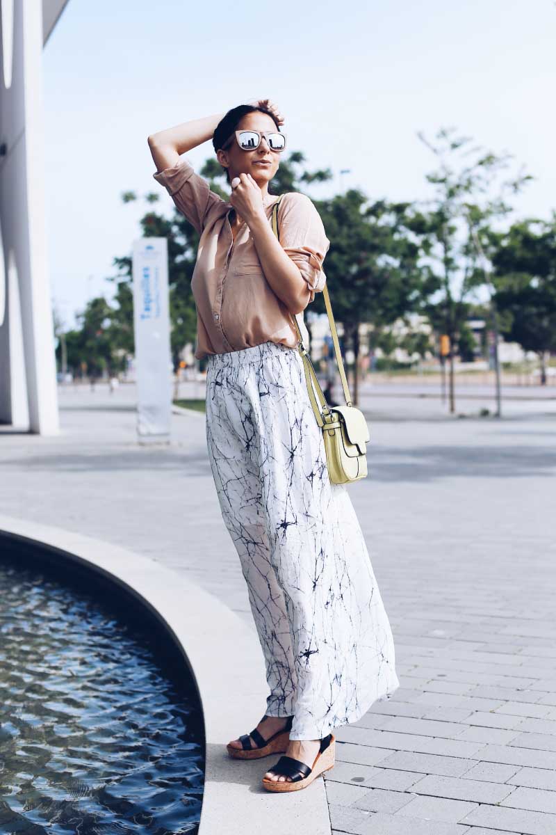 marble-print-trend-spring-looks-street-style-maxi-skirt-style-in-lima