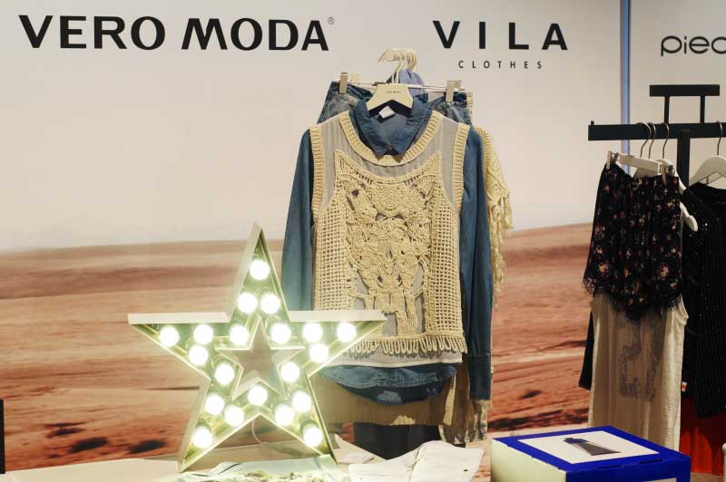 Fashion-&-Bloggers-Date-By-S-Moda-Madrid-Circulo-de-Bellas-Artes-de-Madrid-Vero-Moda