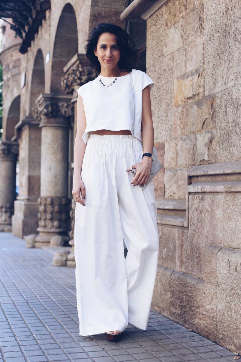 style-in-lima-total-white-look-palazzo-pants-cut-out-crop-top
